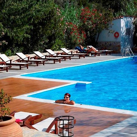 Astoria Hotel ترولو المظهر الخارجي الصورة