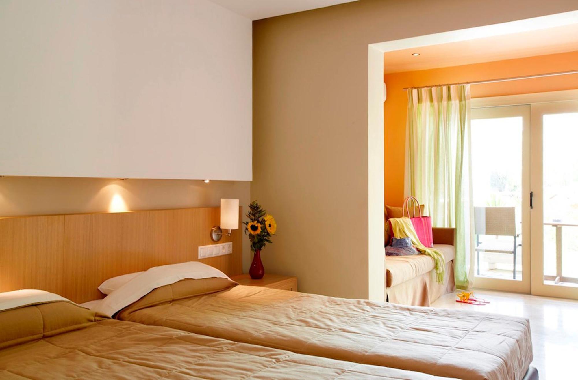 Astoria Hotel ترولو المظهر الخارجي الصورة